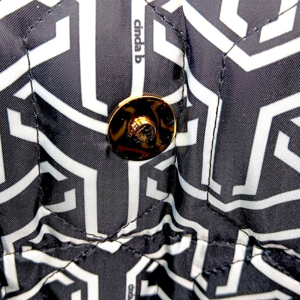 CINDA B-Jet Set Black Essentials Tote-Purse-Shoulder Bag-Quilted Pattern - Picture 6 of 12